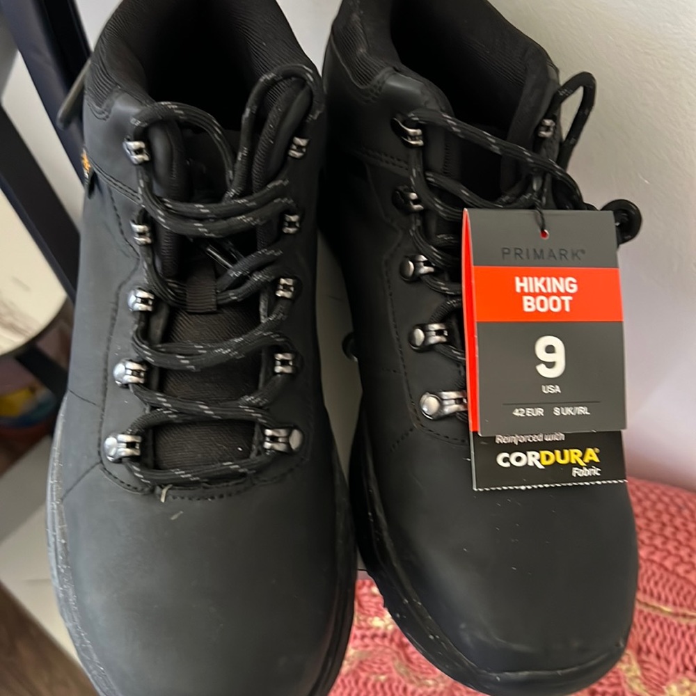 Unisex hiking boots